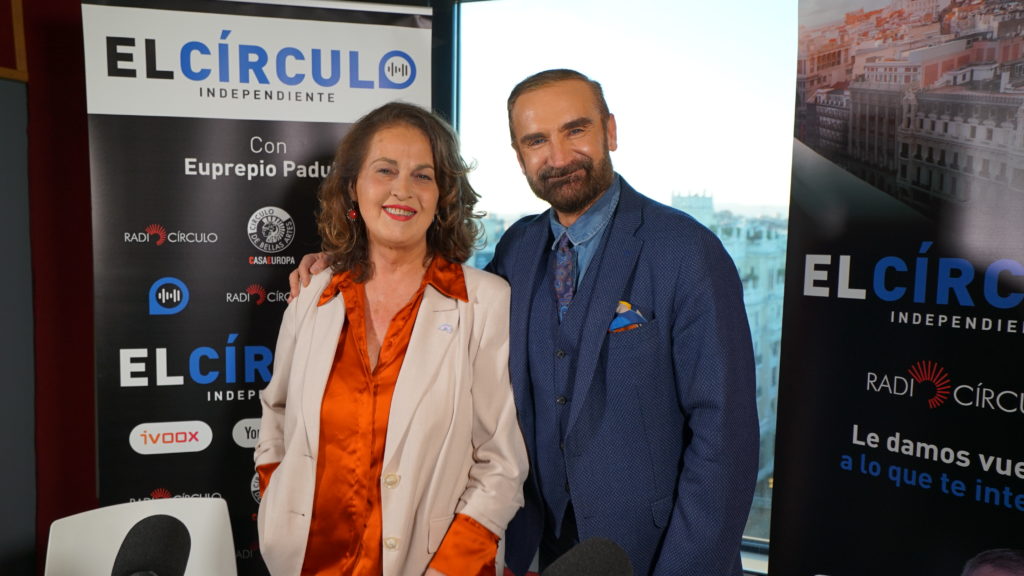 Carla Antonelli junto a Euprepio Padula en el estudio de El Círculo Independiente.