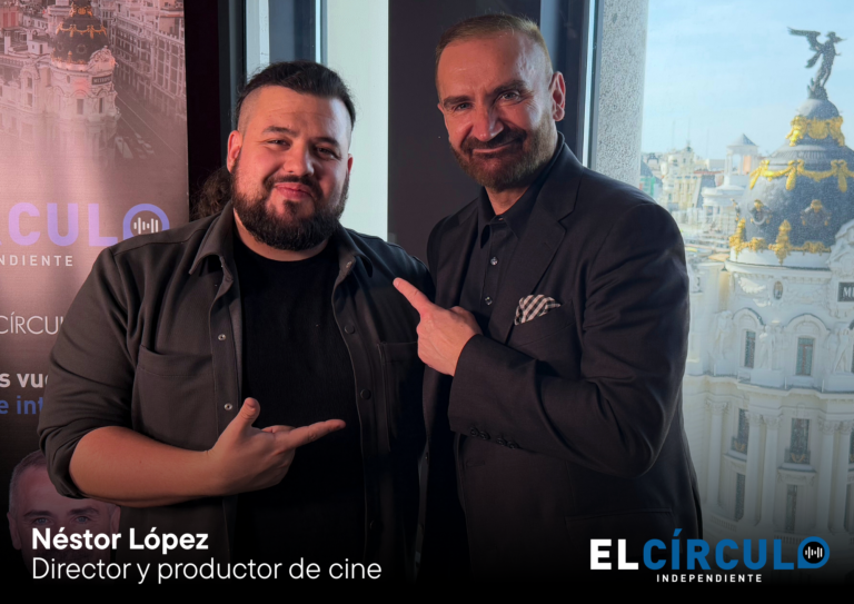 Néstor López junto a Euprepio Padula en el estudio de El Círculo Independiente.